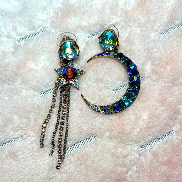 BETSEY JOHNSON STAR & MOON MISMATCH EARRINGS - Picture 1 of 4